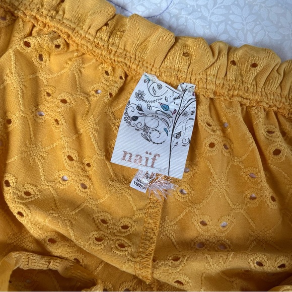 NAÏF yellow dainty peek a boo shoulders women’s blouse size medium - Picture 4 of 5